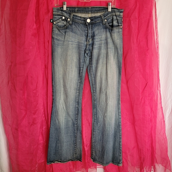 Rock & Republic Roth Rhinestone Bootcut Jeans - Picture 1 of 8